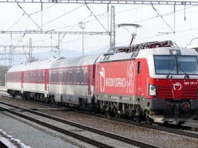 Nebezpečný incident na železnici: Dva rýchliky proti sebe