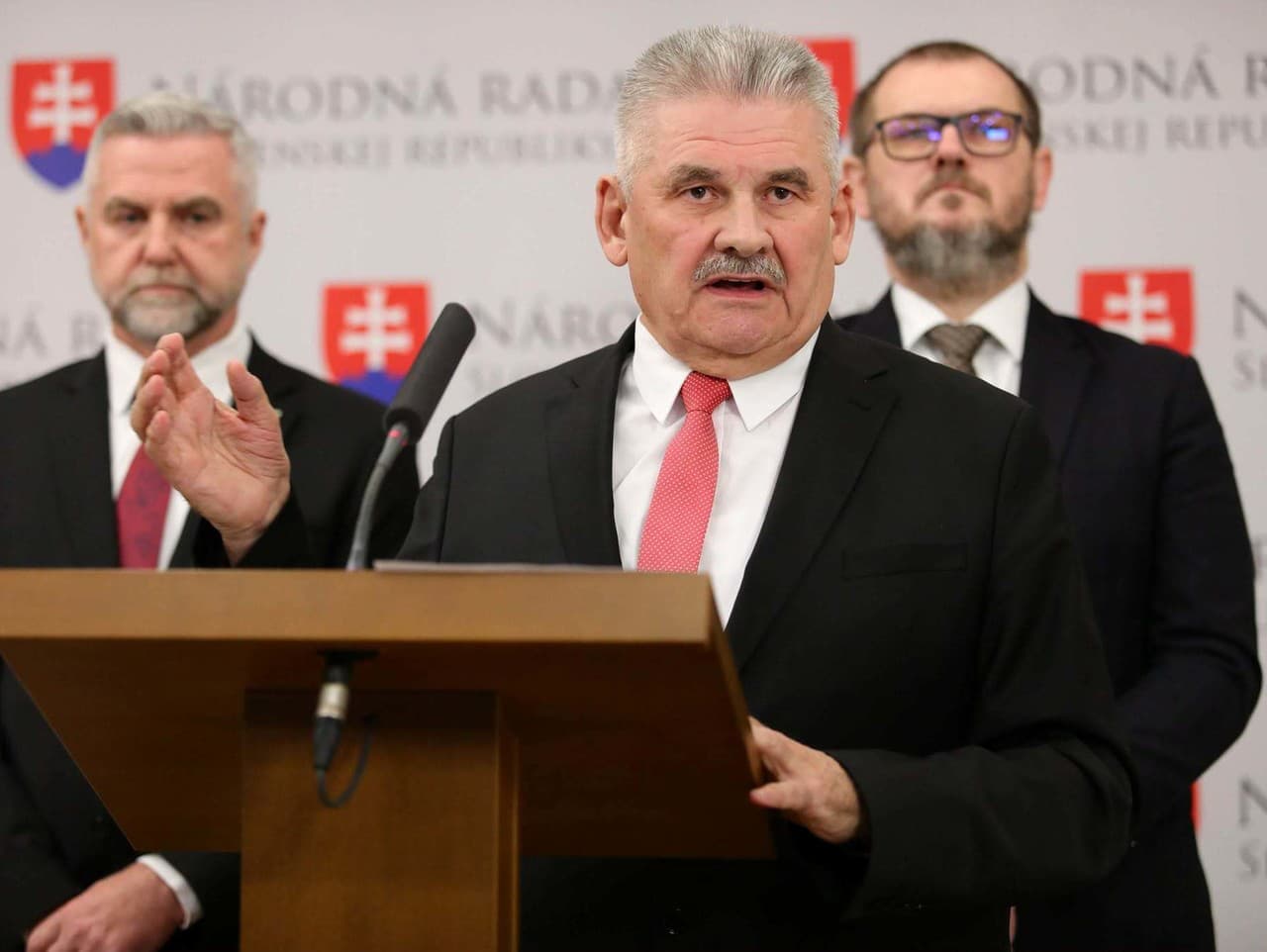 Richter obviňuje matku Šimečku z podvodov pri dotáciách