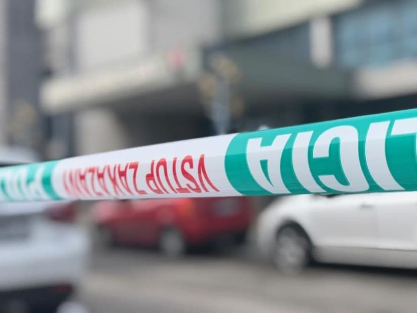 V Martine vybuchla bomba pred rodinným domom