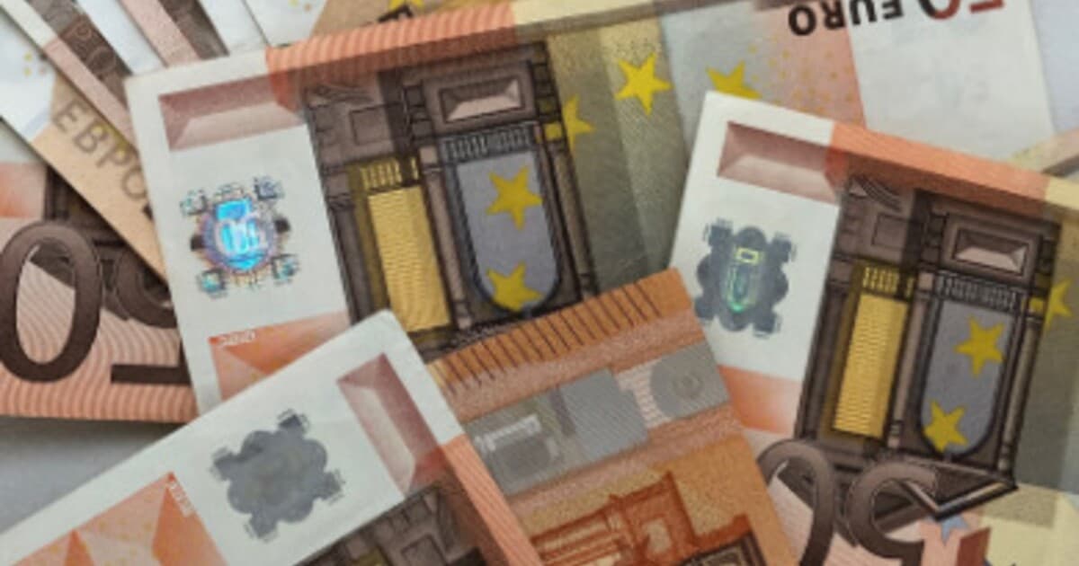 Slovenské domácnosti čelí vysokým dlhom a nízkym úsporám