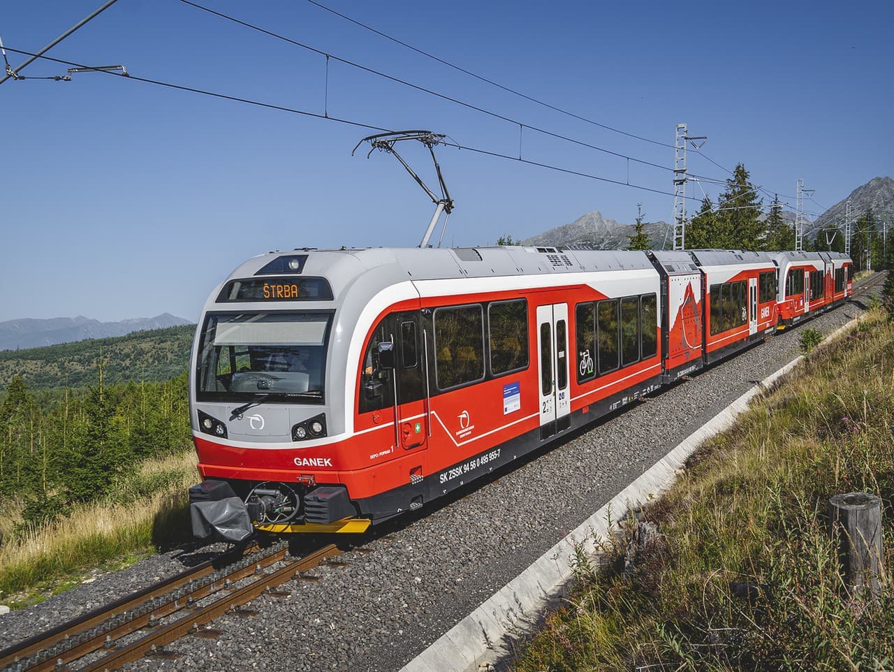 Nedeľné vlaky ZSSK sa rýchlo zapĺňajú: Cestujte s istotou miesta