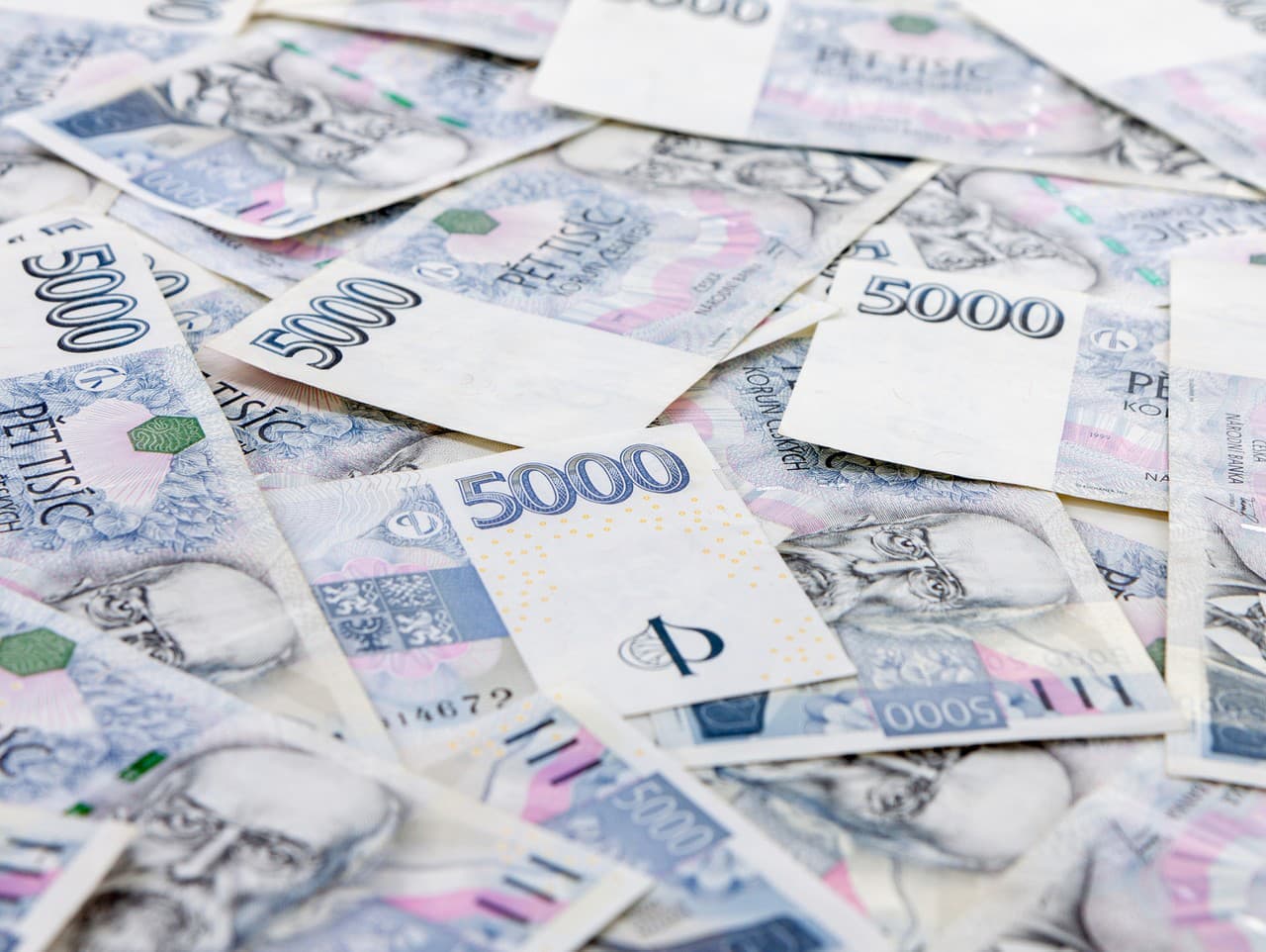 Kriminalisti zasahujú v českej Správe železníc kvôli podozreniam z korupcie