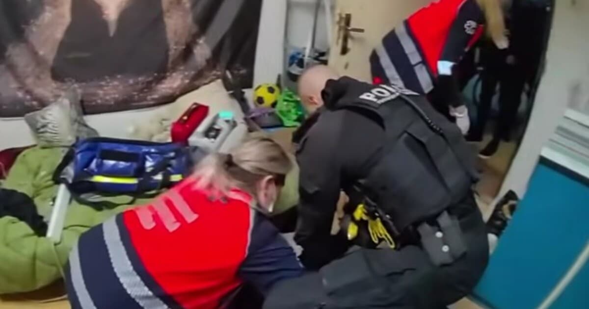 Policajti v Košiciach zachránili ženu bez známok života