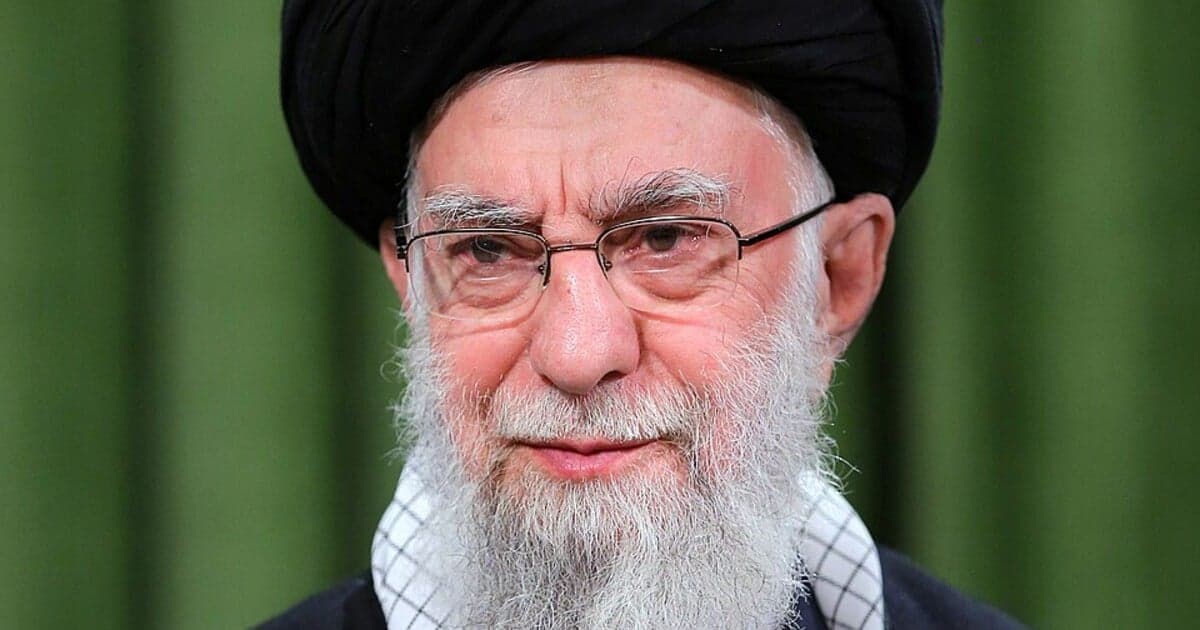Iránsky najvyšší vodca Alí Chamení údajne zomrel po útokoch