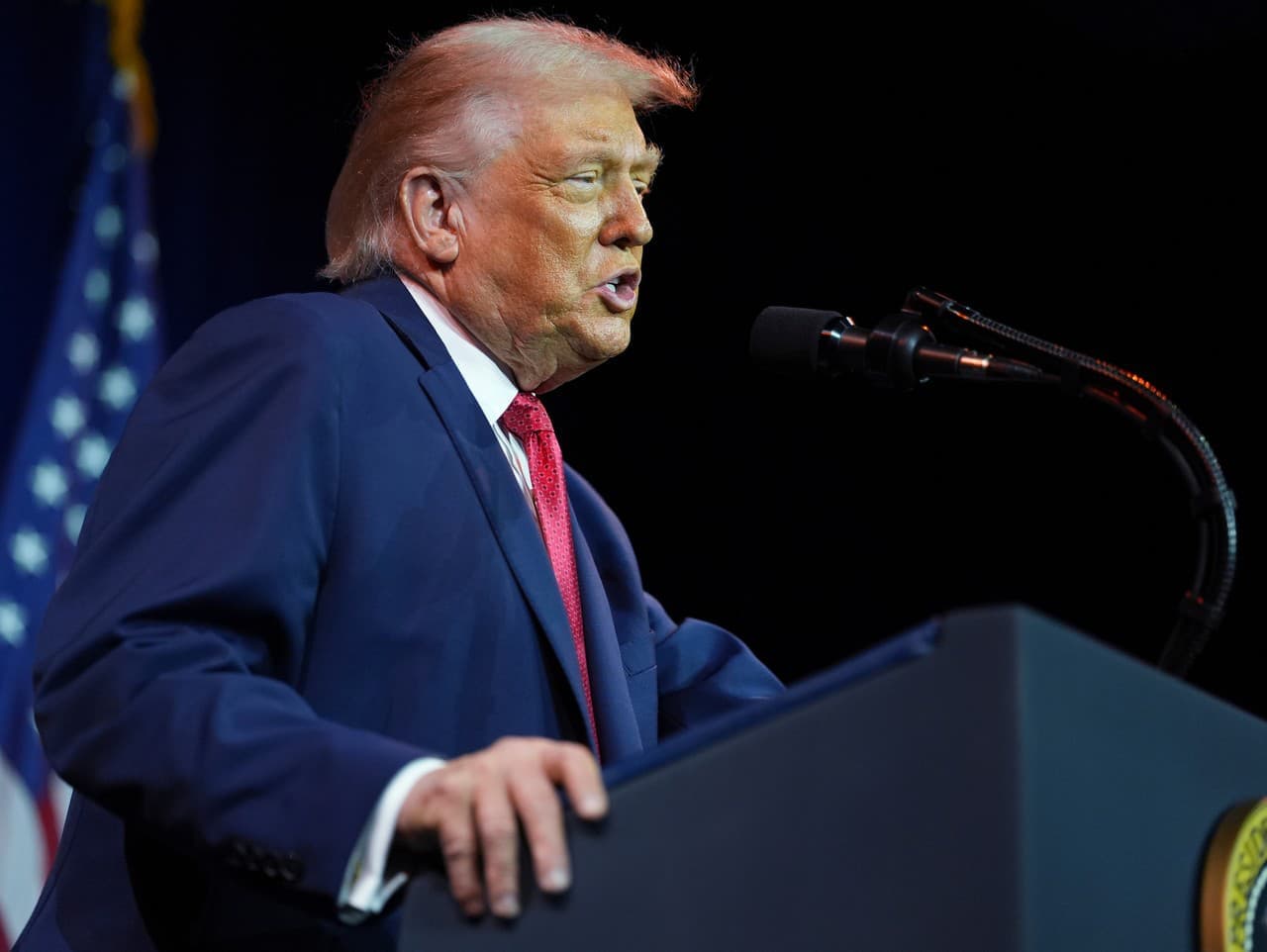 Trump plánuje zvýšiť vojenský rozpočet USA na 1,5 bilióna dolárov