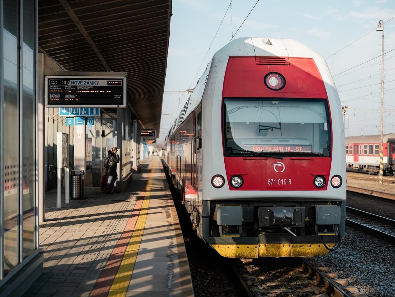 ZSSK varuje: Lístky na sviatky sa rýchlo míňajú