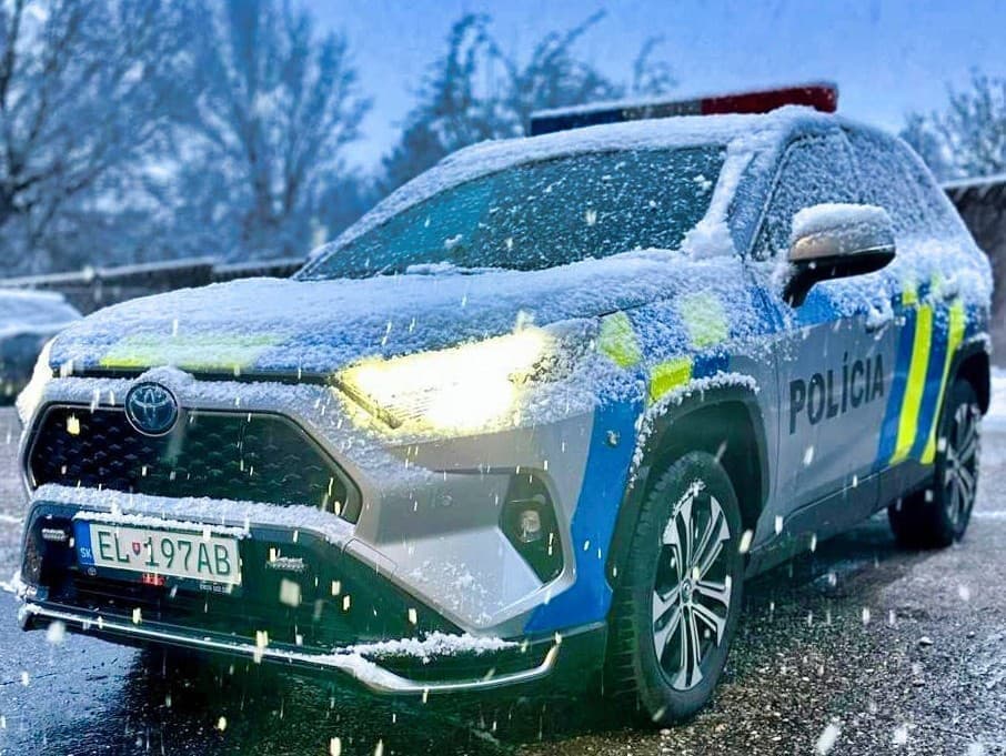 Sever Slovenska čelí snehovým jazykům a silnému vetru