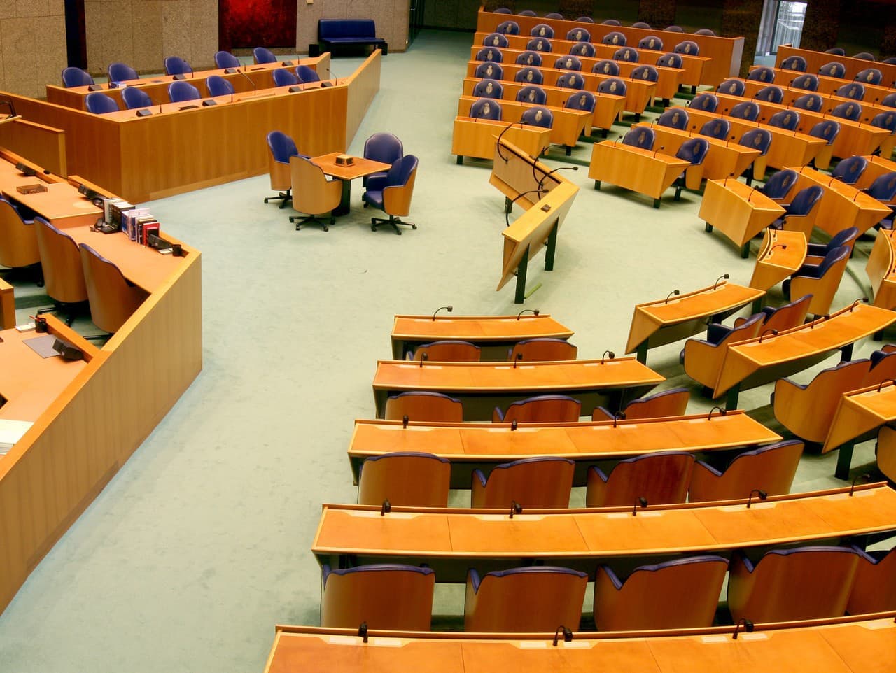 Holandsko má nového premiéra: Rob Jetten povedie menšinovú vládu