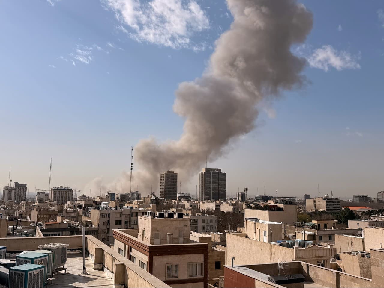 USA a Izrael zasiahli viac ako 20 iránskych provincií