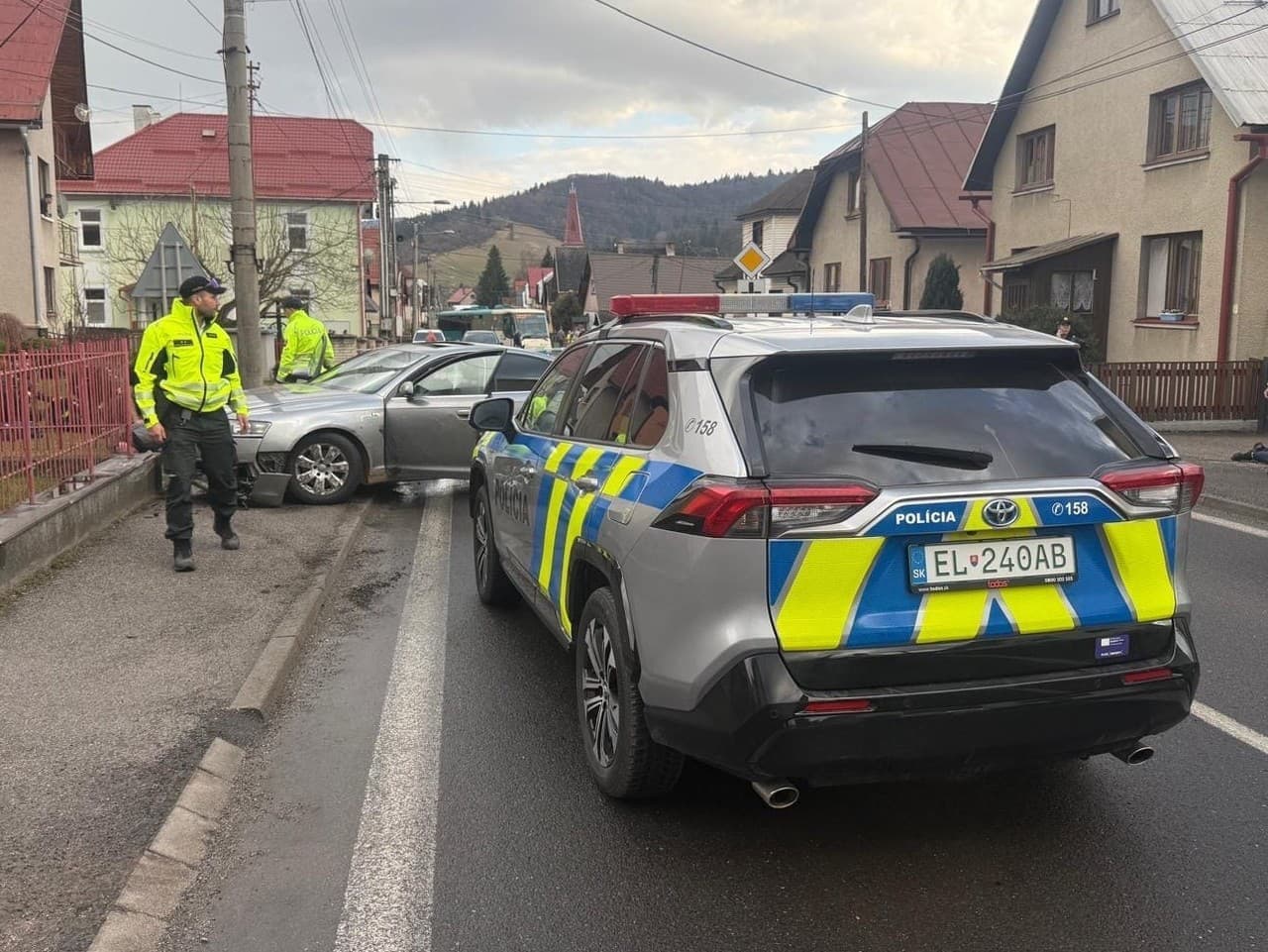 Polícia obvinila troch Poliakov za výbuch bankomatu v Demänovskej Doline