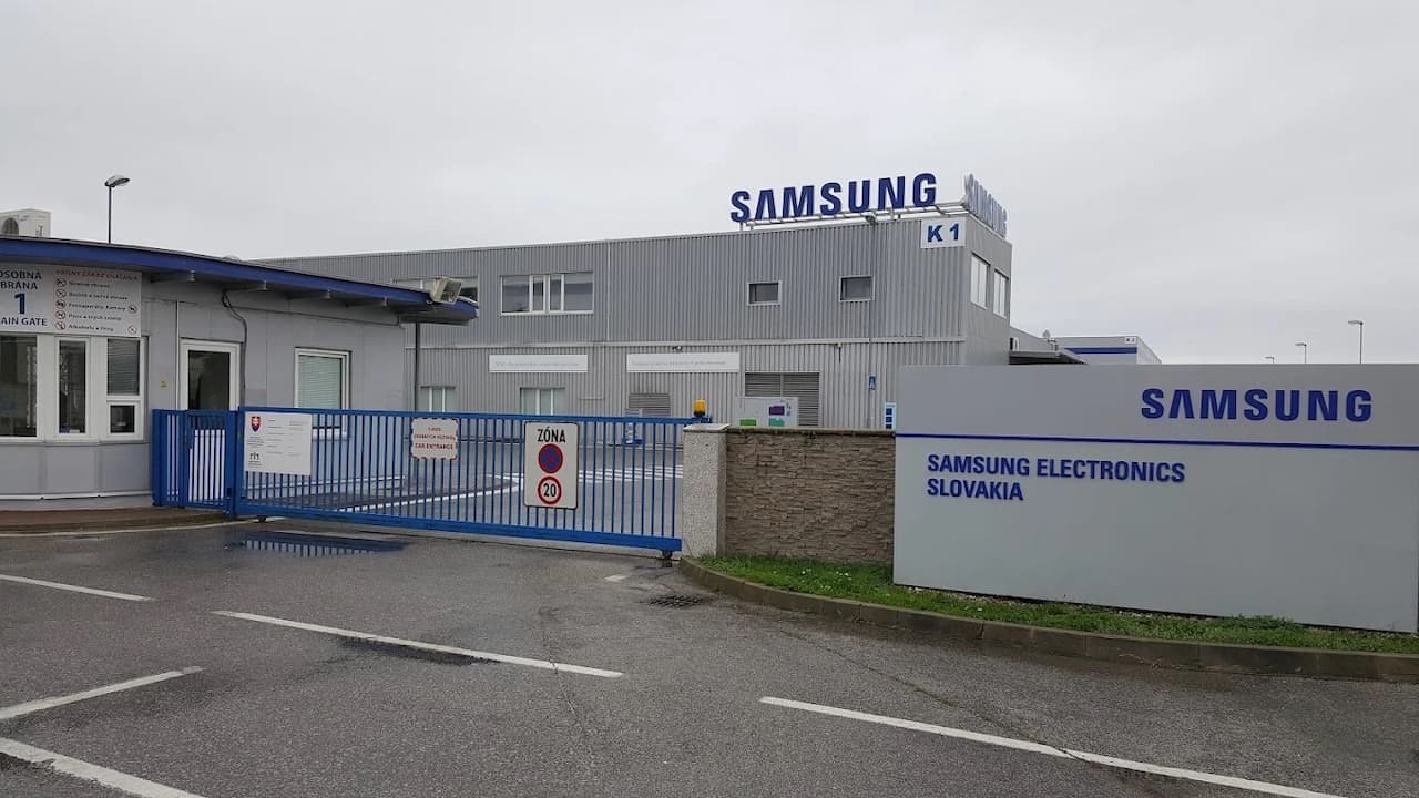 Samsung zvažuje uzavretie fabriky v Galante, ohrozených 750 pracovných miest