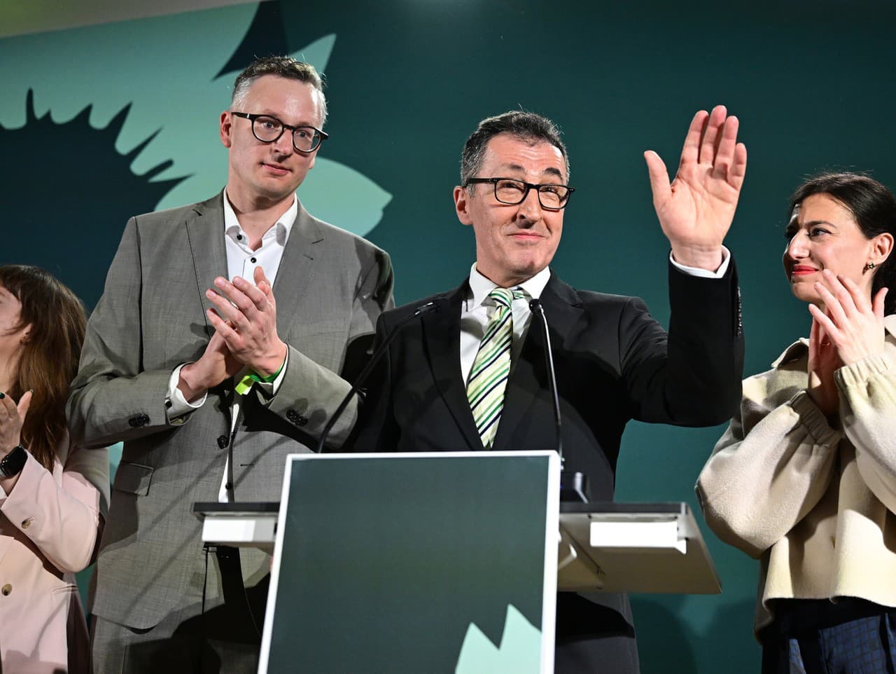 Voľby v Bádensku-Württembersku: Zelení víťazia, SPD zažíva debakel