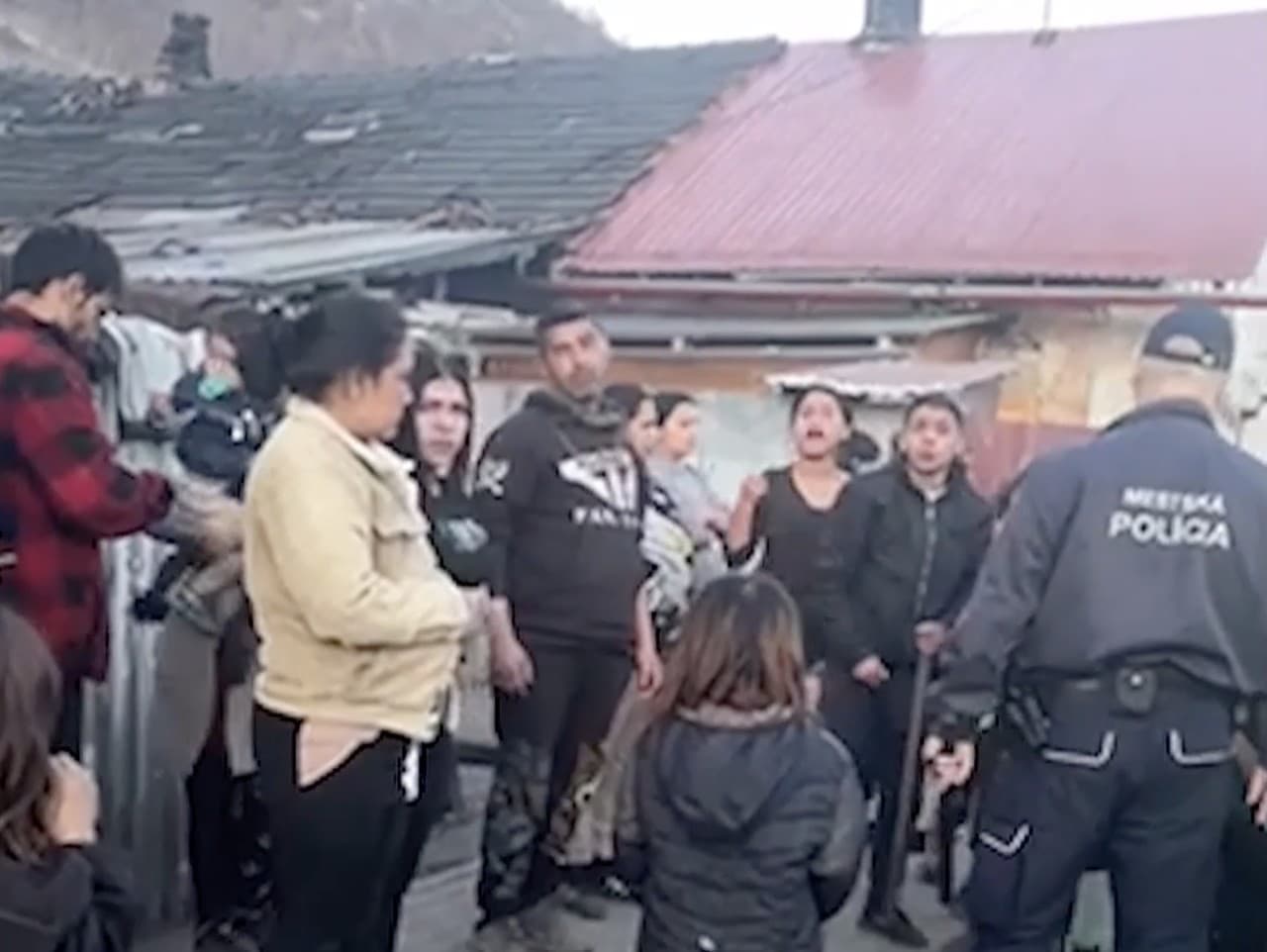 Brutálny konflikt na Spiši: Dieťa zranené v hromadnej bitke