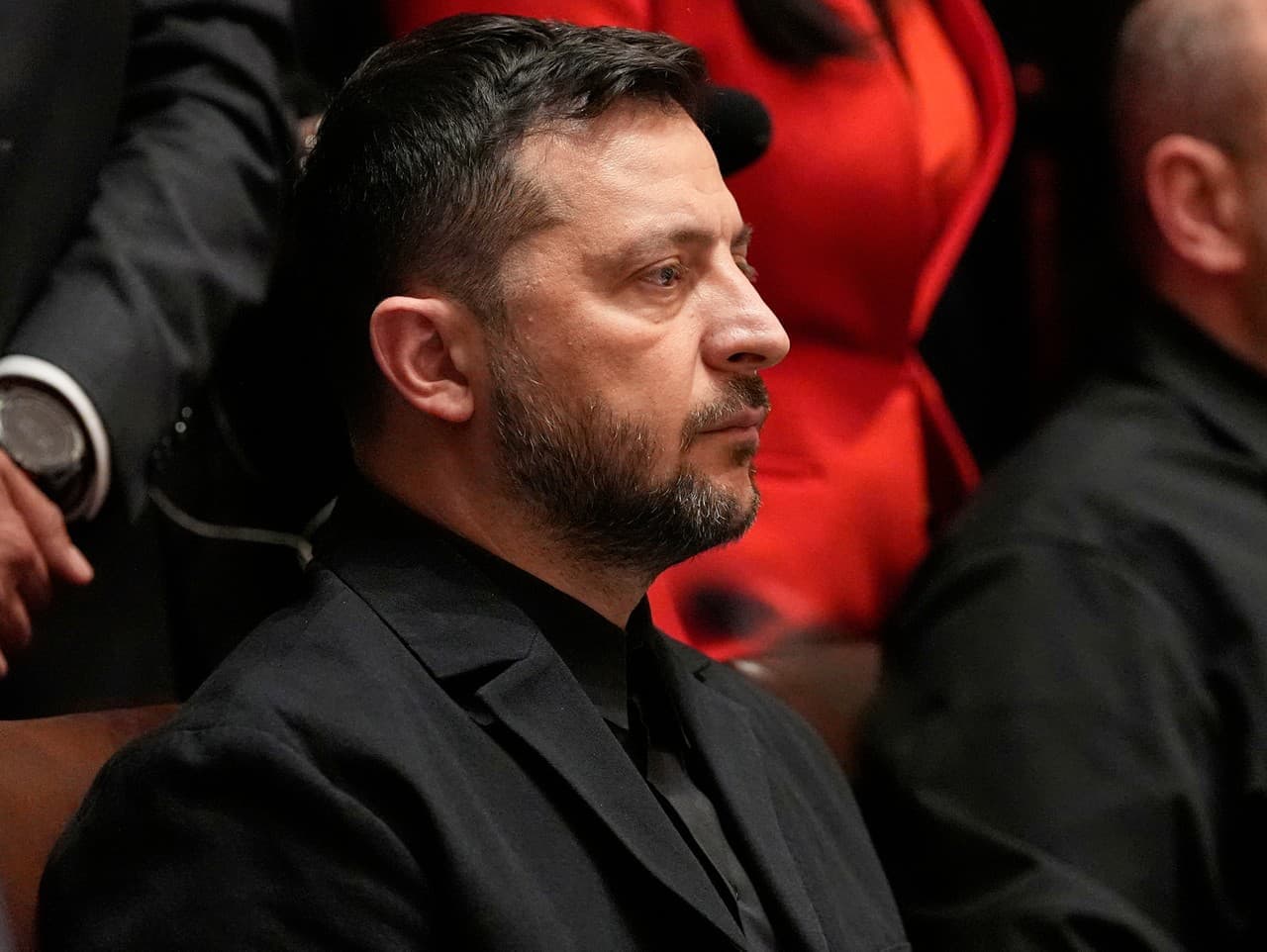 Zelenského administratíva čelí kritike za potláčanie opozície