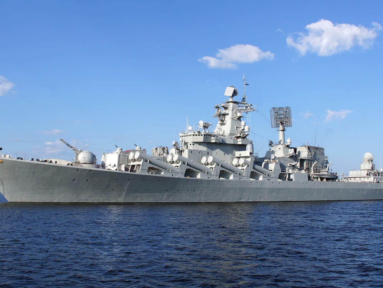 EÚ nasadila vojnovú loď k pobrežiu Somálska kvôli podozreniu z pirátstva