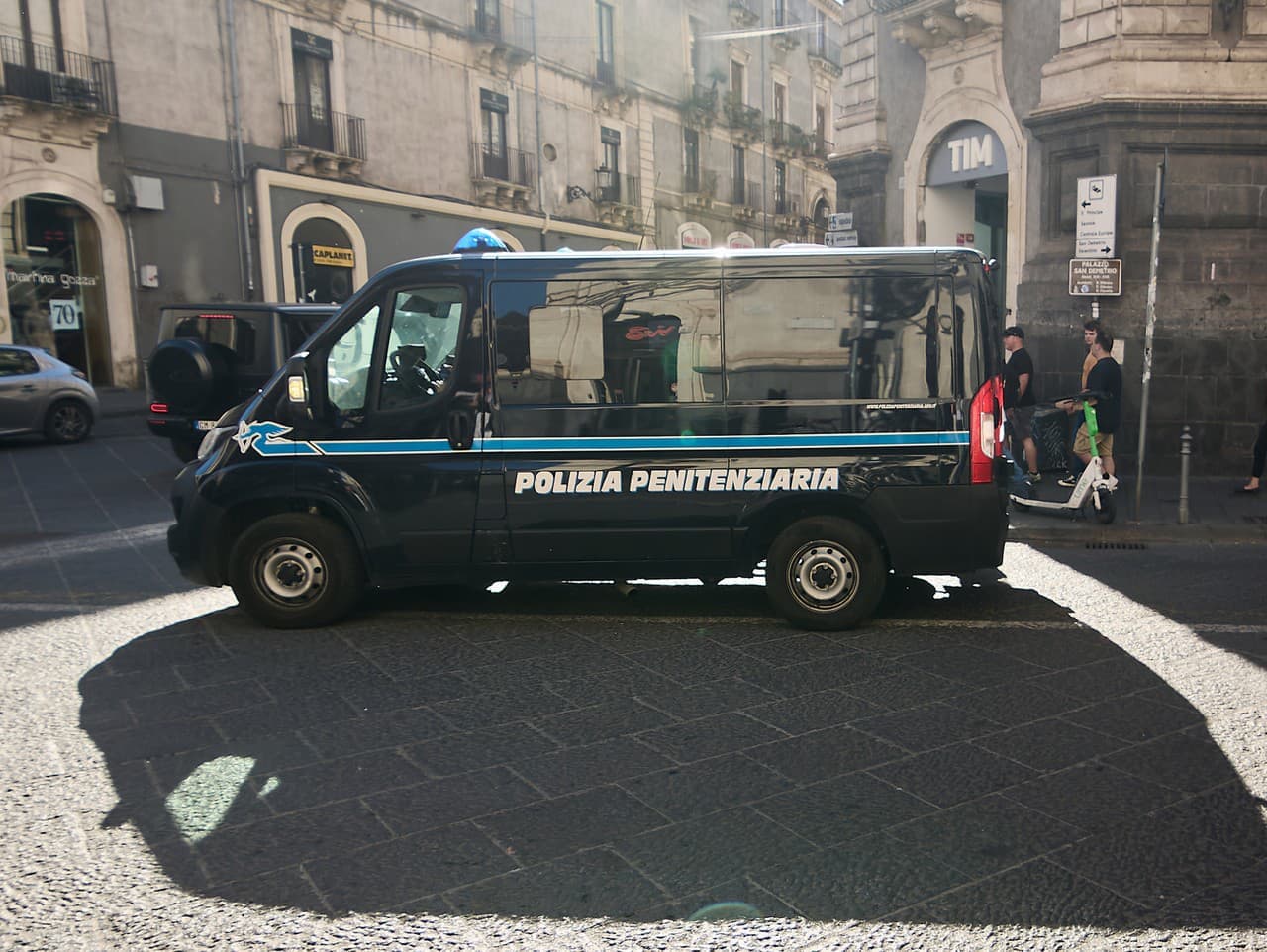 Zadržaný šéf Camorry: Talianska polícia odhalila tajný úkryt v Neapole