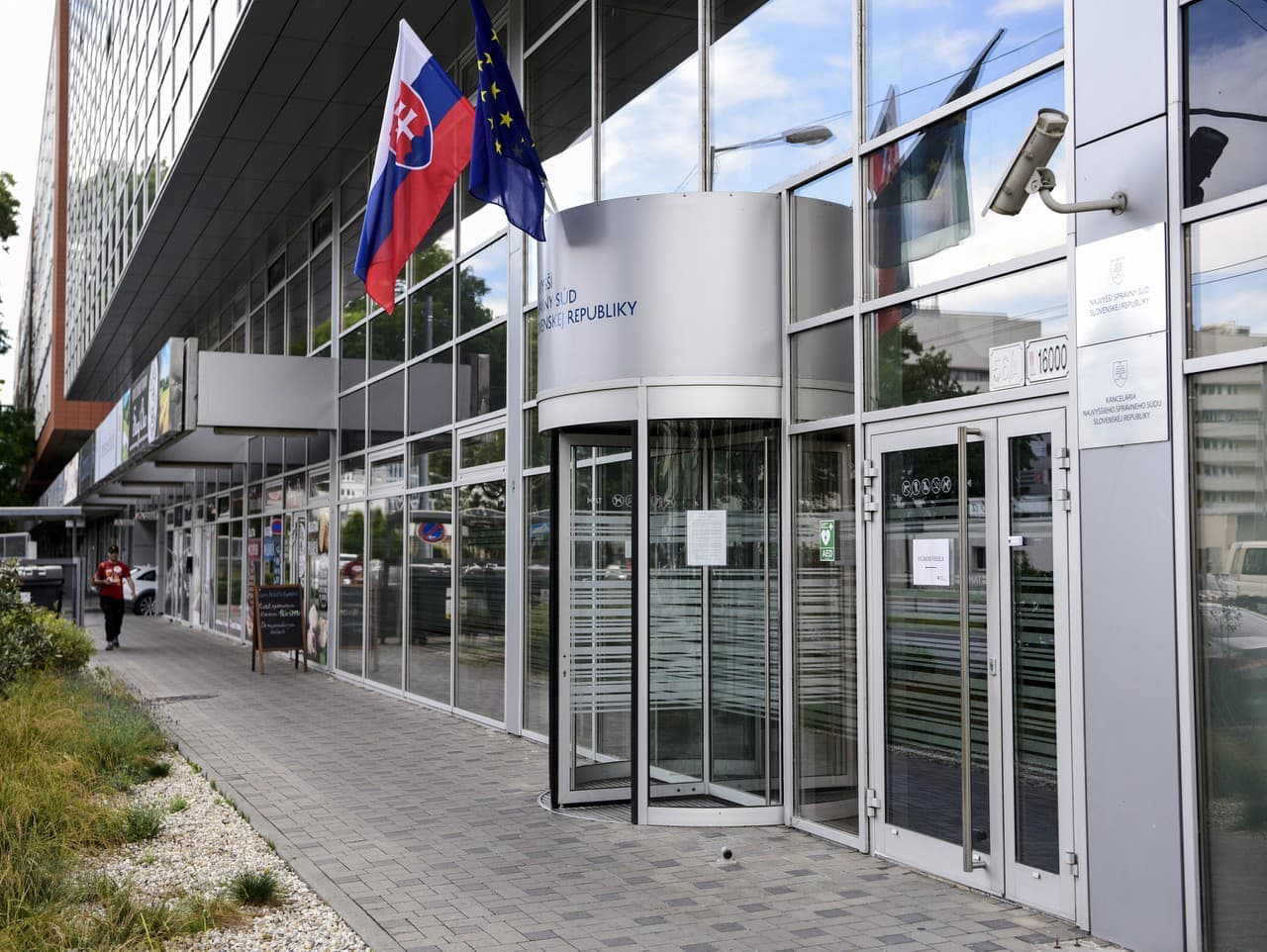 Voľba predsedu Najvyššieho správneho súdu: Dve kandidátky v hre