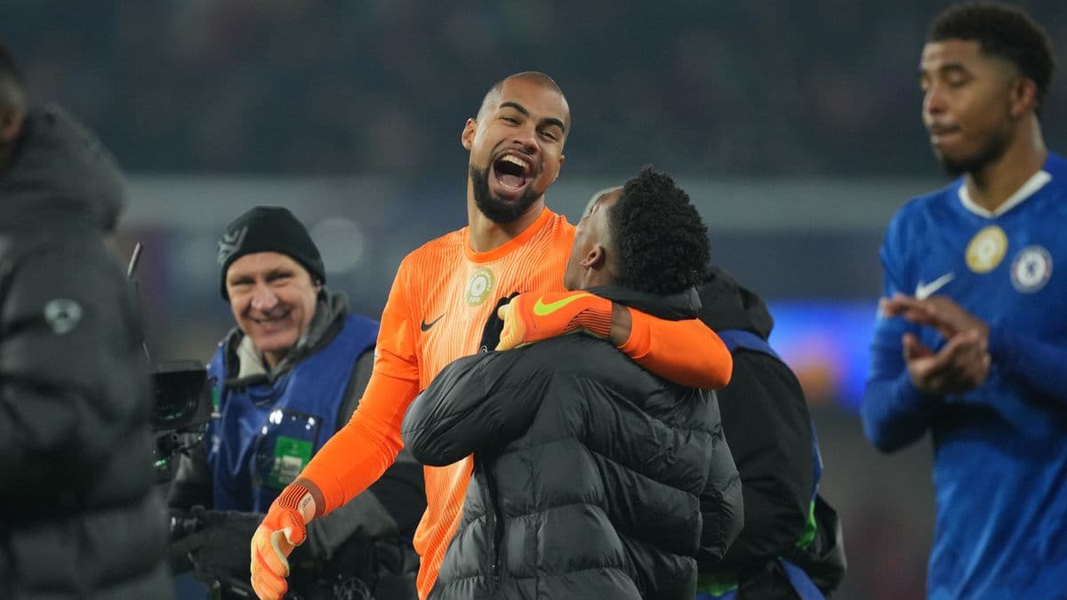 Brankár Chelsea Robert Sánchez kritizoval Barcelonu po debakli