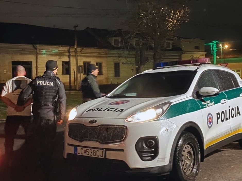 Agresor s nožom zaútočil na dvoch mužov v Lučenci