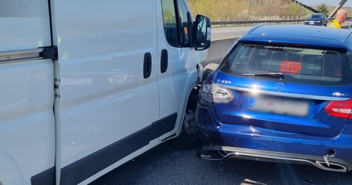 Štyri pravidlá pre motoristov pri autonehodách na diaľnici