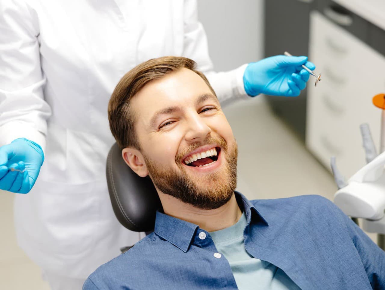 Cesnak ako prírodná alternatíva k ústnym vodám: Nové zistenia vedcov