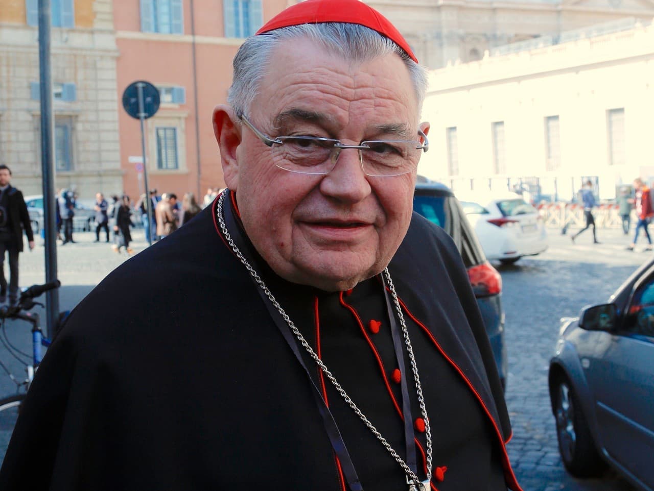 Slovenskí vládni predstavitelia uctia pamiatku kardinála Duku v Prahe