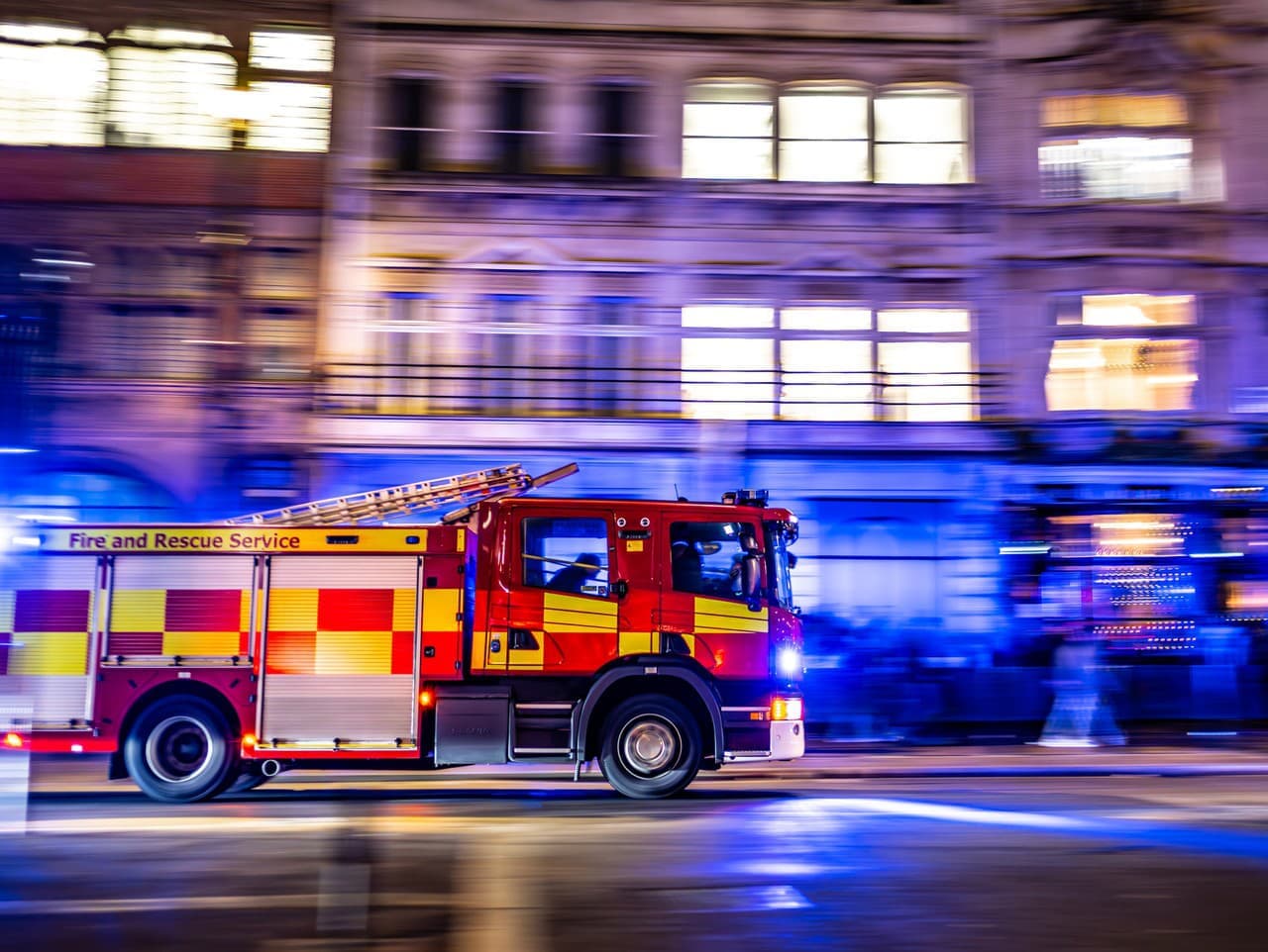 Veľký požiar v Glasgowe: Hlavná stanica sa čiastočne zrútila