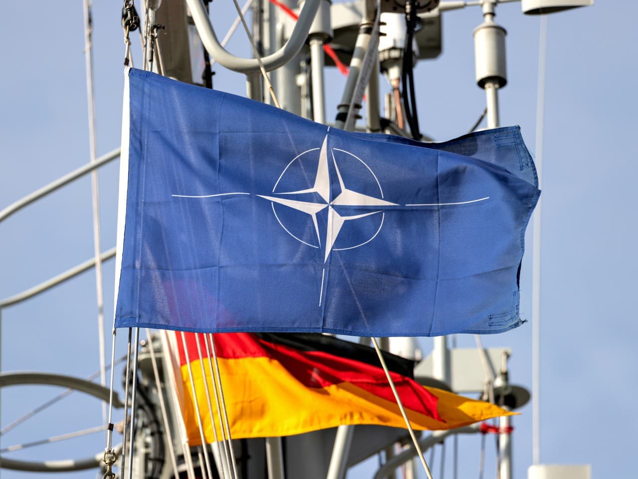 NATO pripravuje revolučnú obranu východného krídla