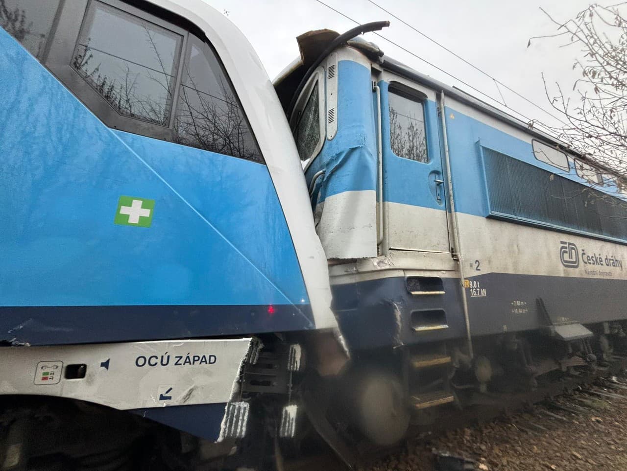 Vážna vlaková nehoda v Česku: Zrážka rýchlika a osobného vlaku