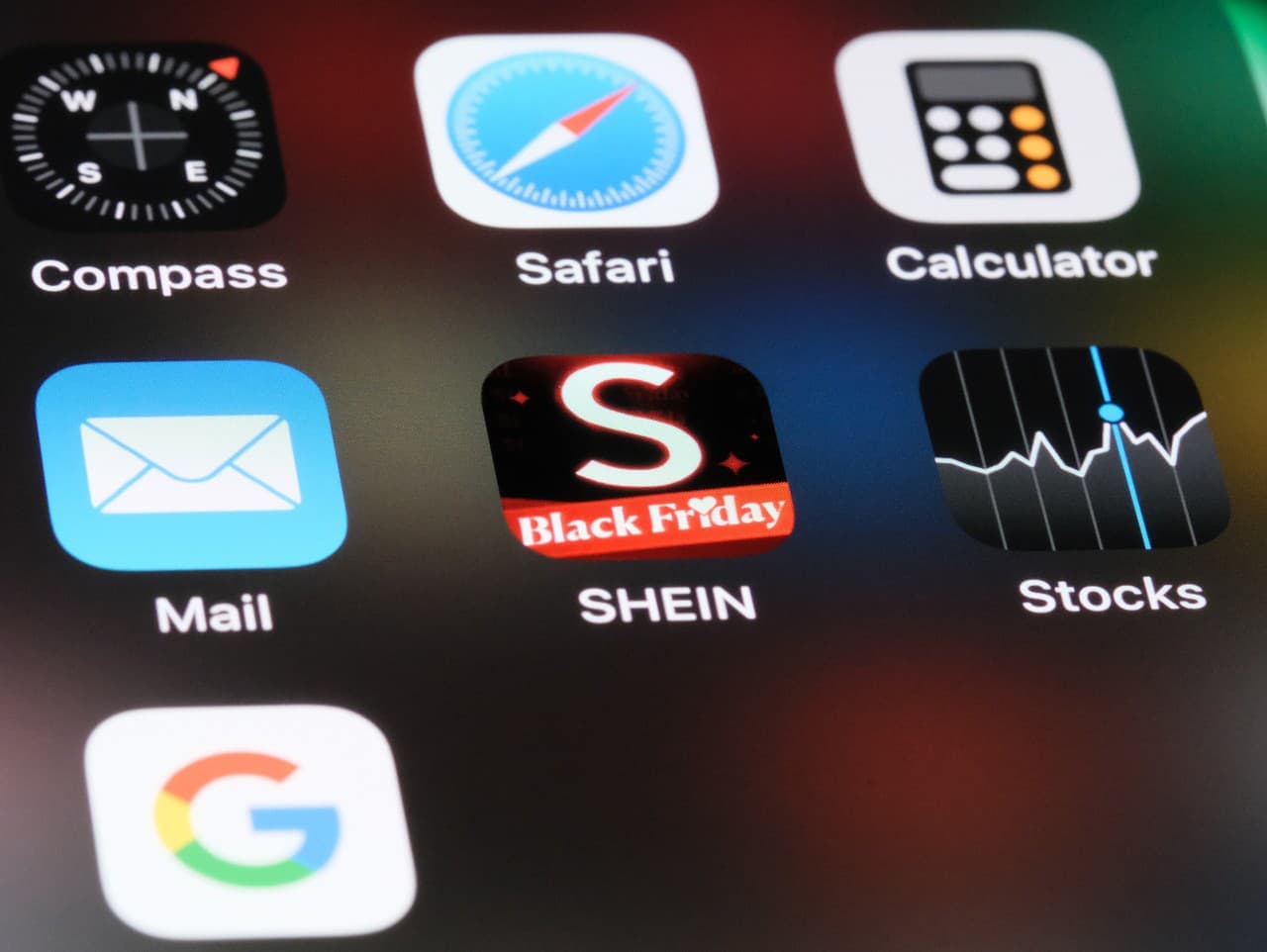 Shein čelí celoeurópskemu zákazu: 80 % balíkov neprešlo normami