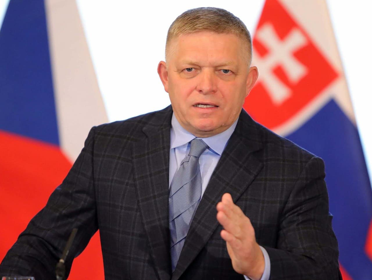 Fico obviňuje opozíciu z účelového odvádzania pozornosti