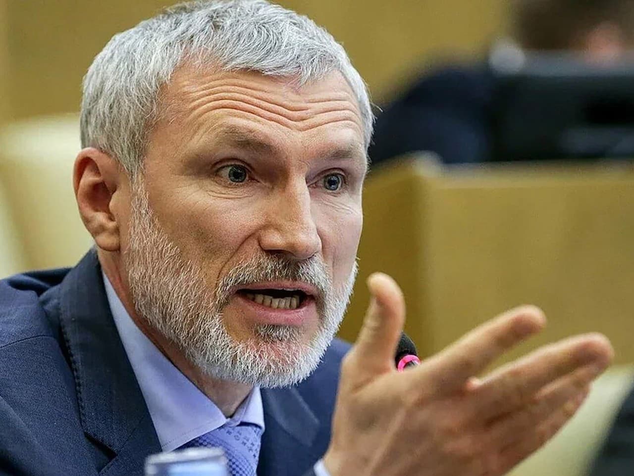 Ruský poslanec varuje: Útok na Prahu v prípade zostrelenia lietadla