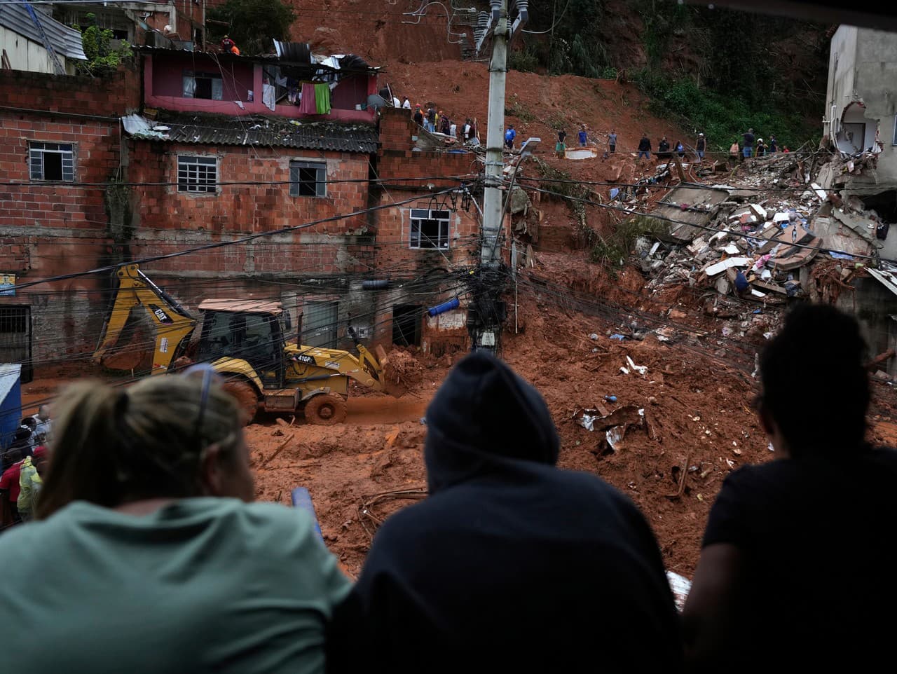 Zosuvy pôdy v Brazílii si vyžiadali desiatky obetí, núdzový stav vyhlásený