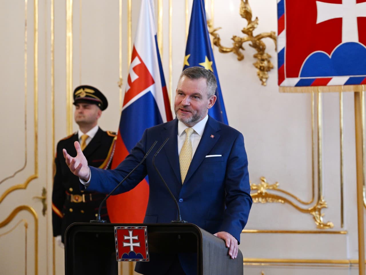 Pellegrini diskutoval s predstaviteľkami Únie žien Slovenska