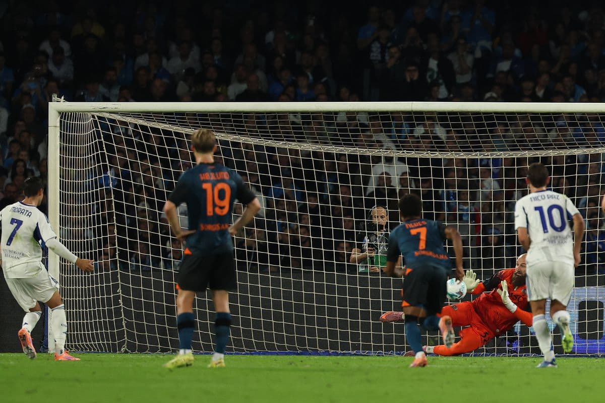 Neapol remizoval s Comom, penalta rozhodnúť nemohla