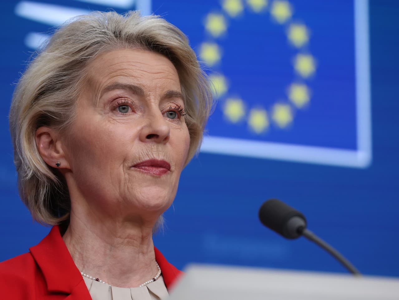 Smrť Chameneího: Nová nádej pre Irán, varovanie pred nestabilitou