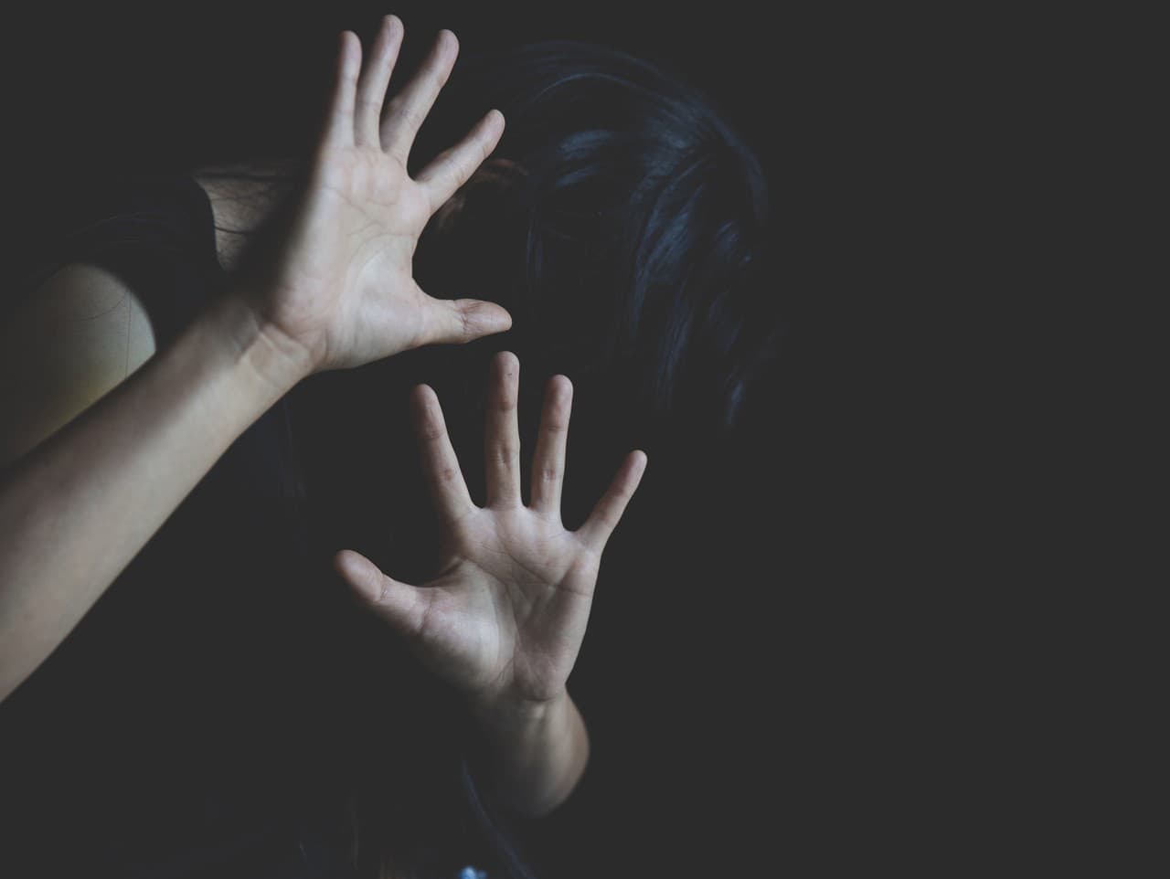 Muž z Popradu obvinený z fyzického napadnutia družky