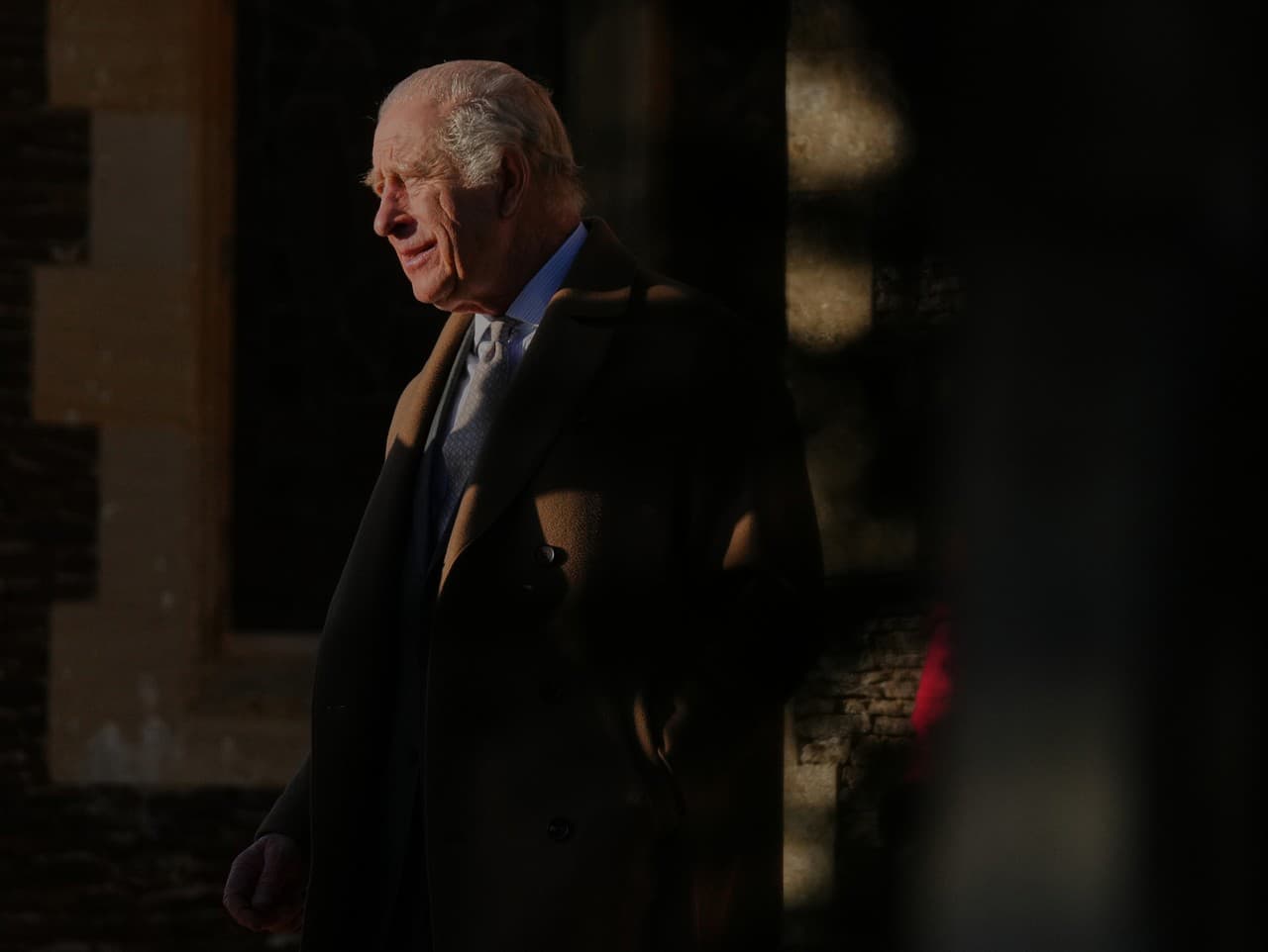 Kráľ Karol III. vyzýva na lásku a jednotu vo vianočnom posolstve