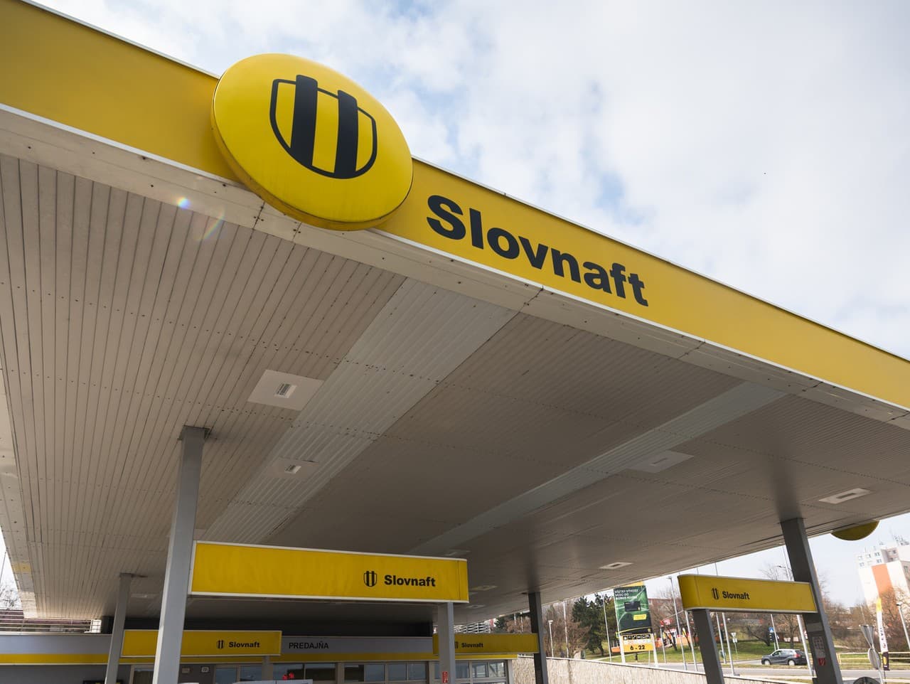 Slovnaft reaguje na možné obmedzenia dovozu ruskej ropy