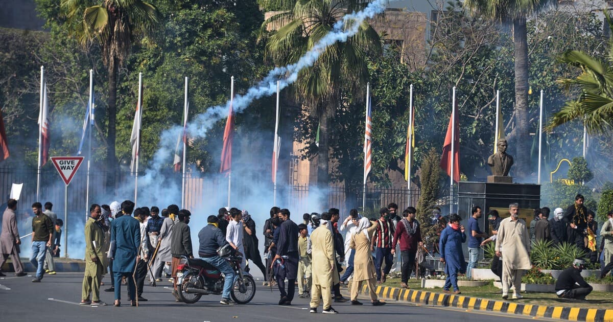 Modžtabá Chameneí prežil útoky, je považovaný za nástupcu