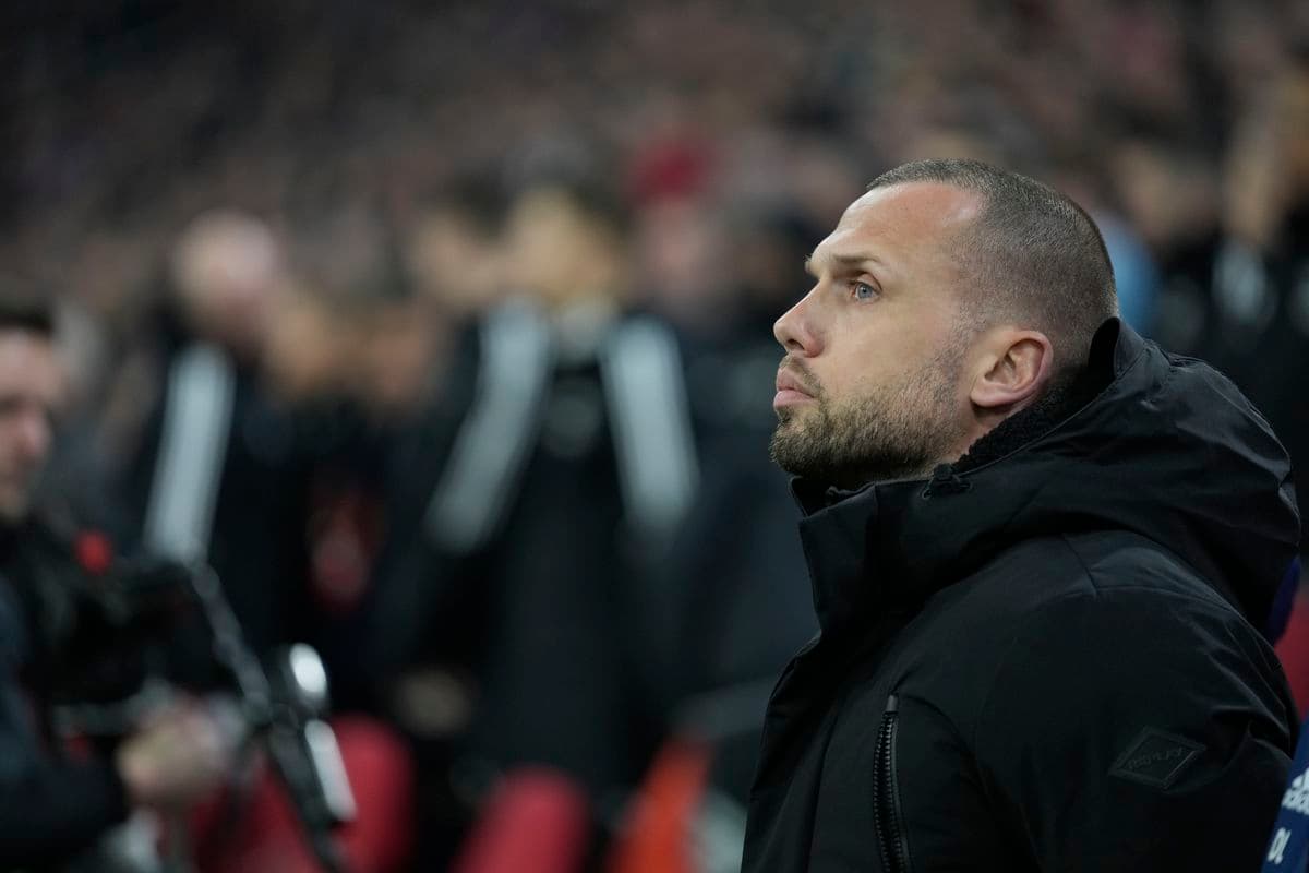 Ajax Amsterdam sa rozlúčil s trénerom Heitingom po neúspešnej sérii