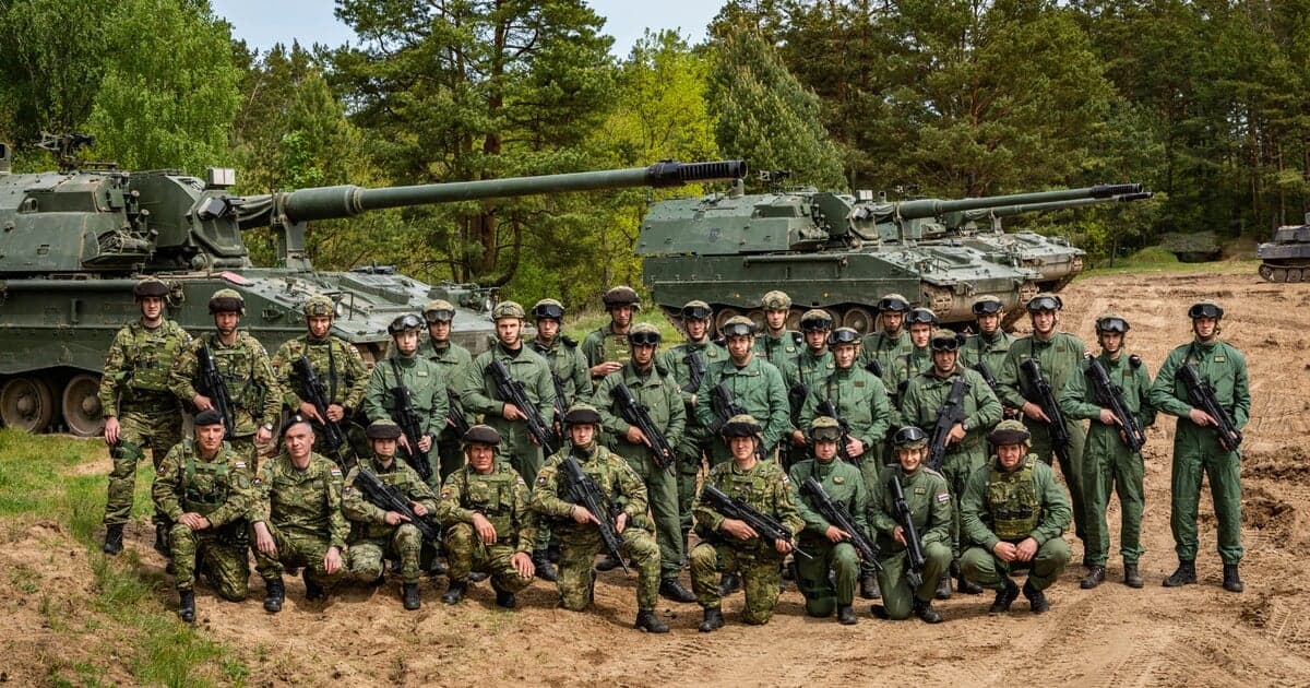 Chorvátsko obnovuje povinnú vojenskú službu s výcvikom už tento rok