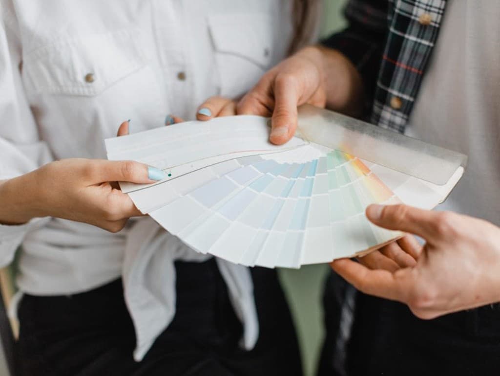 Farba roka 2026 vyvoláva rozporuplné reakcie