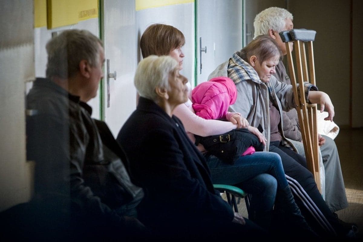 Nelegálne poplatky za objednanie k lekárovi: Zisk v miliónoch