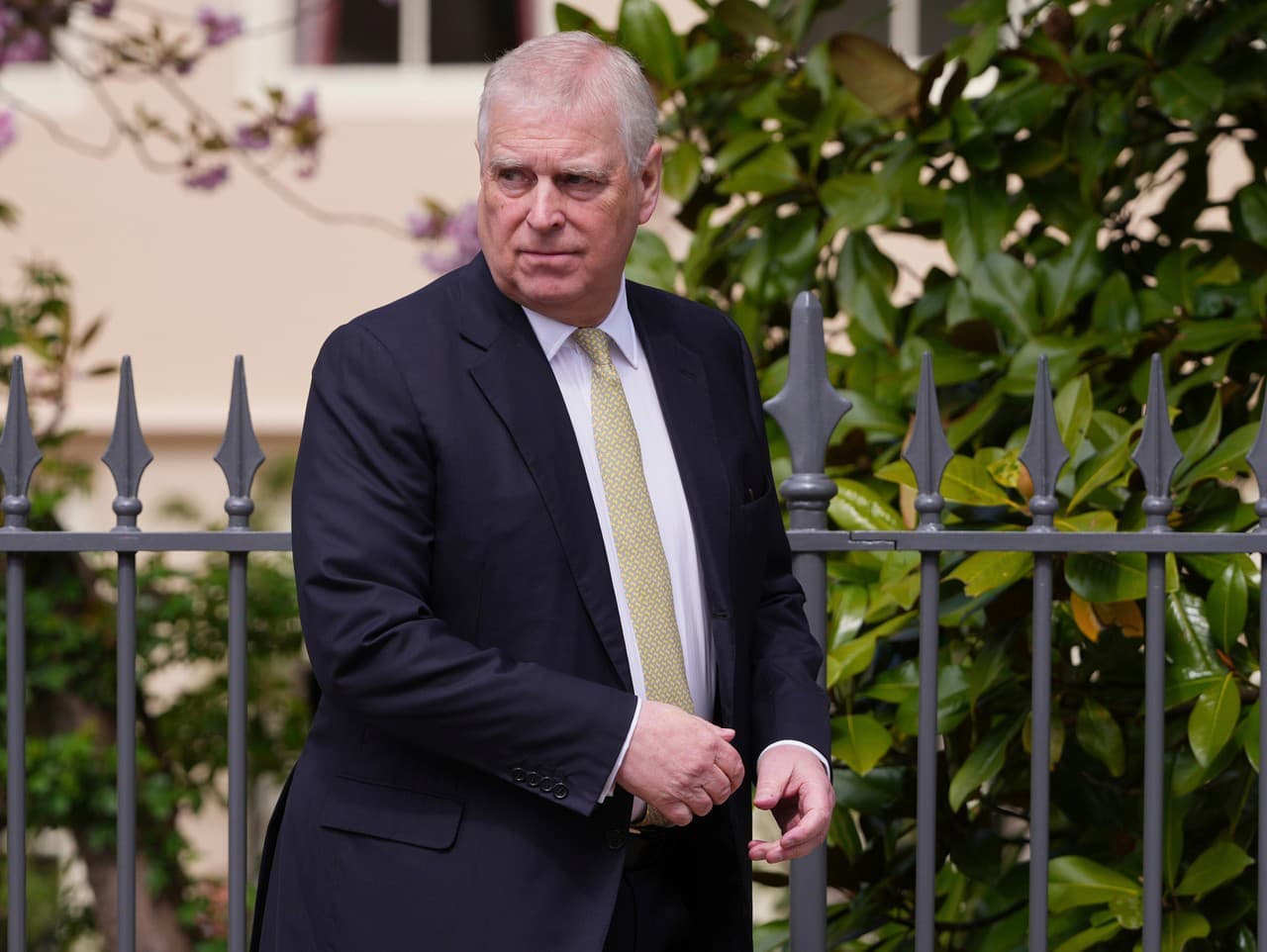 Princ Andrew po výsluchu na slobode: Vyšetrovanie pokračuje