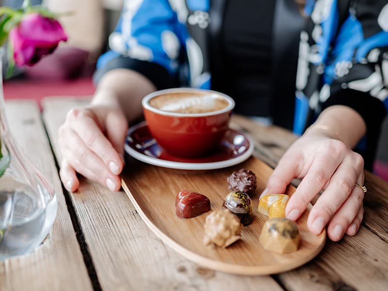 Darčeky s pridanou hodnotou: Vegánske pralinky Plain Power na Vianoce