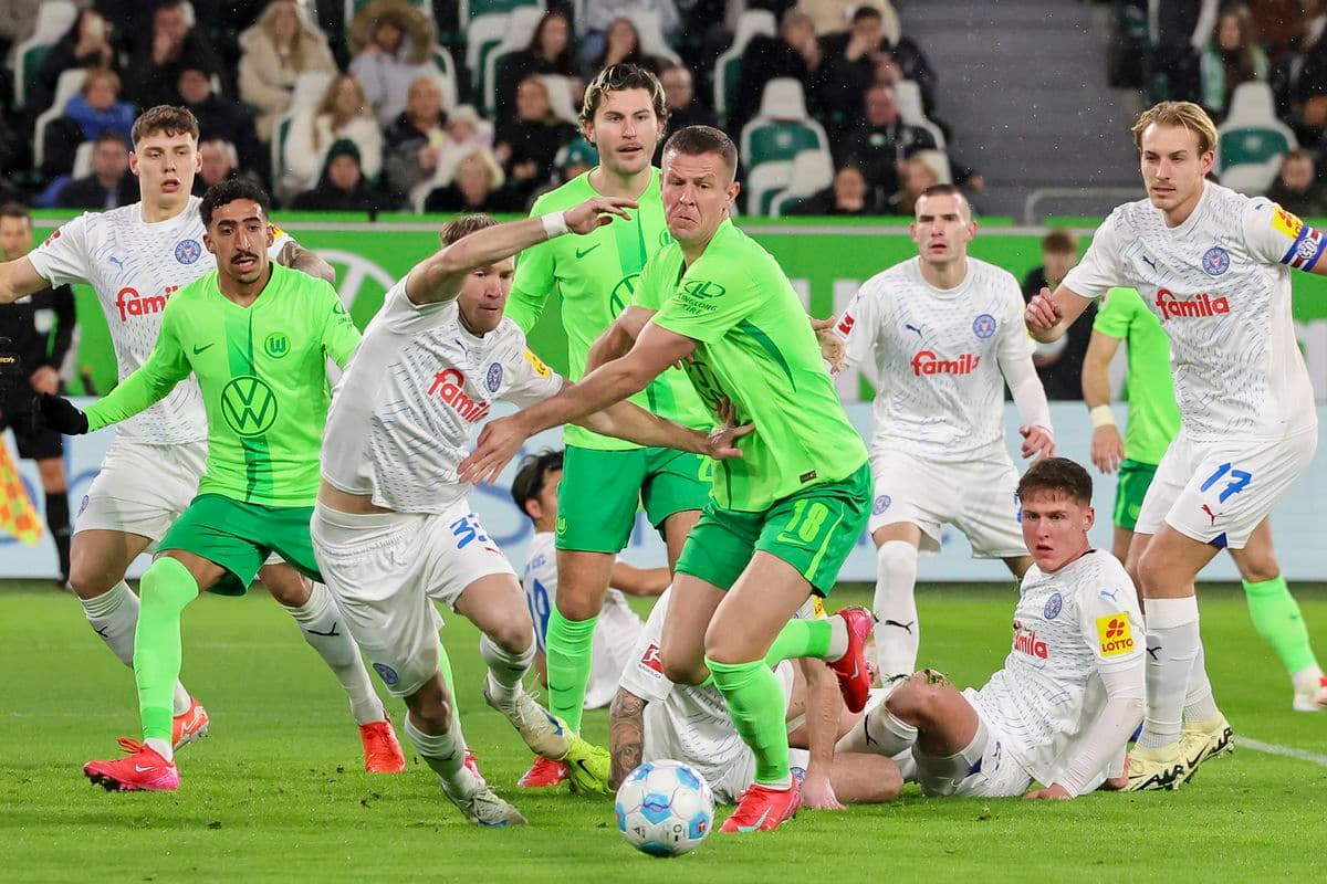 Wolfsburg predĺžil zmluvu s klubovou legendou Arnoldom do roku 2028