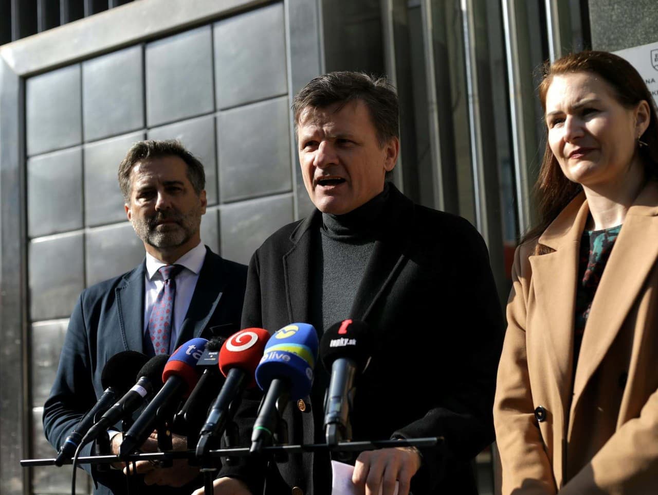 SaS podáva trestné oznámenie kvôli predraženým traktorom na kultúre