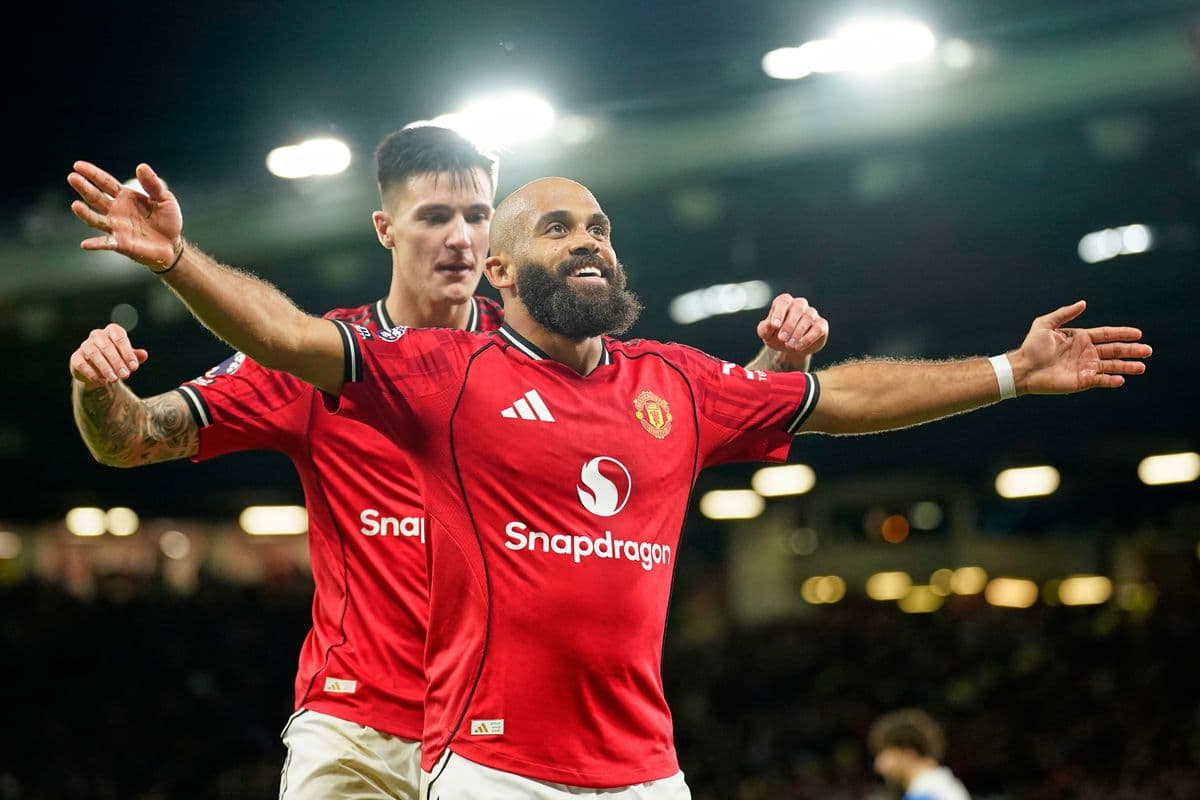 Manchester United sa snaží oddialiť odchod hráčov na Africký pohár