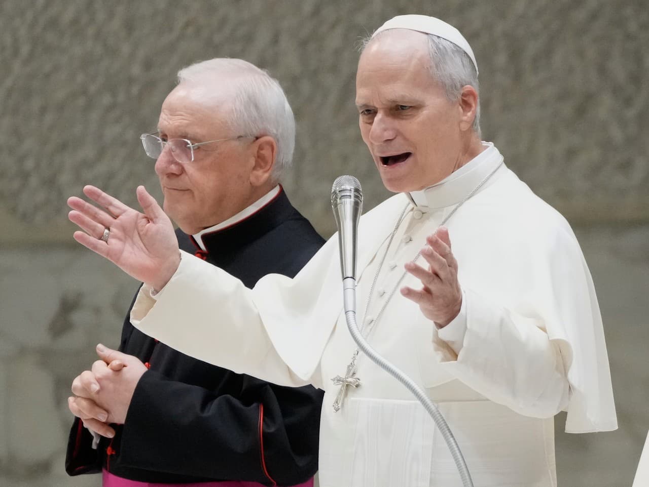 Pápež Lev XIV. varuje pred rizikami umelej inteligencie